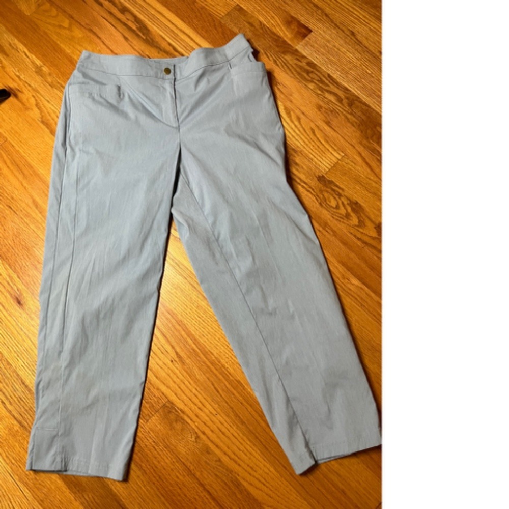 Chico's Zynergy Cropped Pants Casual  Trousers Blue Gray Size 0 (S) Mint